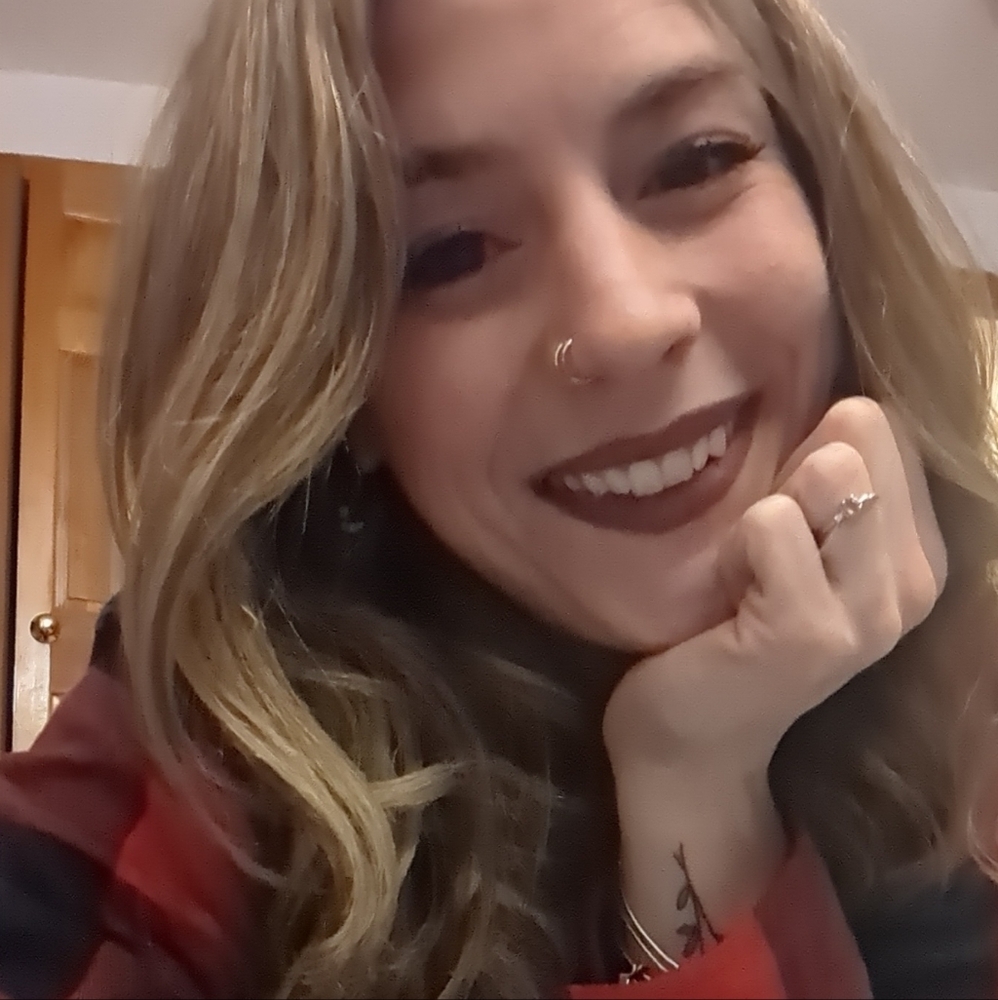 Meet your Posher, Caitlynn